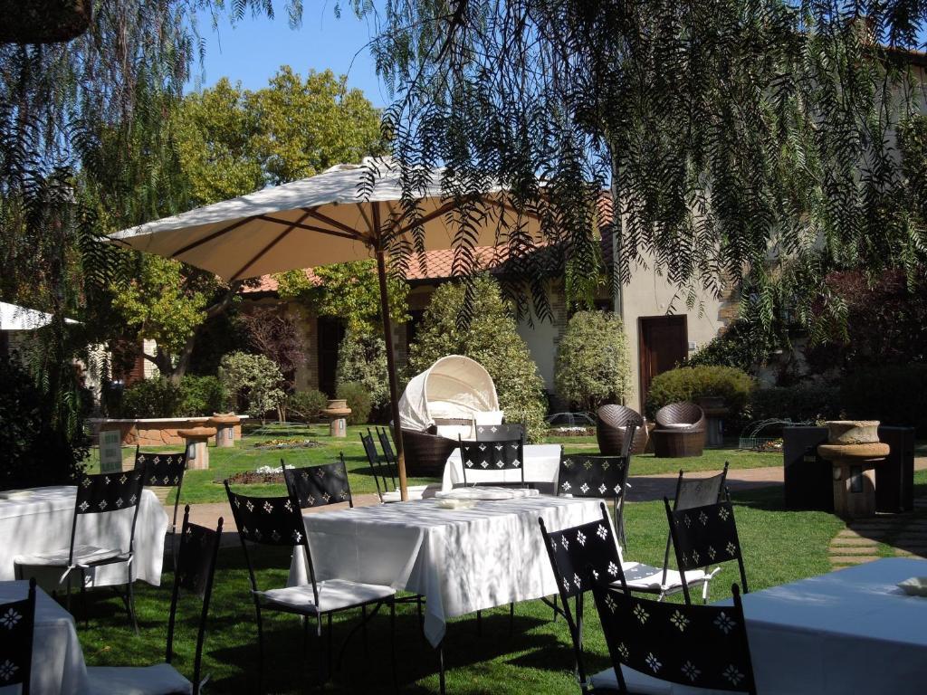 Gasthaus Agriturismo Lecanfore Castel di Leva Exterior foto